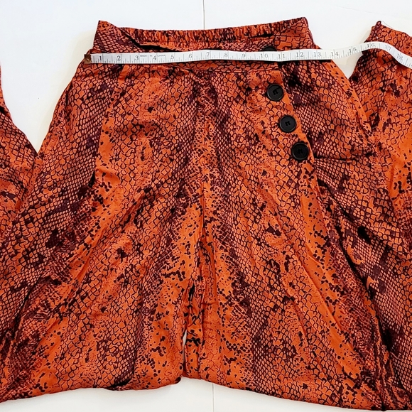 Rusted Snake print Slit pants - Picture 4 of 16
